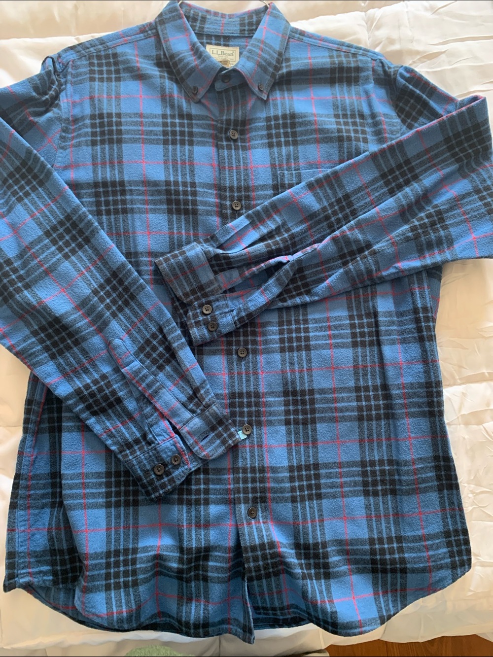 L.L. Bean Blue/Black Plaid Button-Down Shirt Slightly Fitted Men’s Large